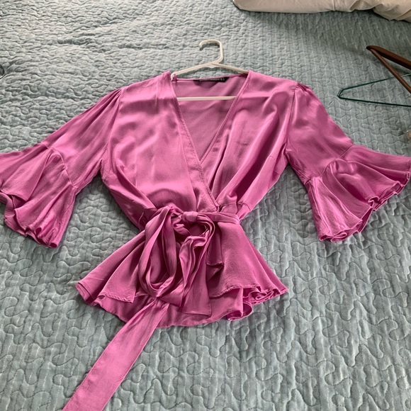 Beautiful silky blouse by Zara - Picture 1 of 4